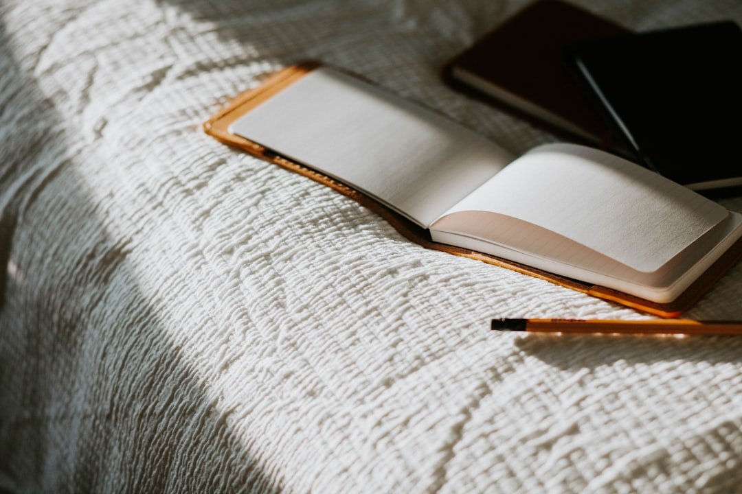 Morning pages vs gratitude journaling: which wins?