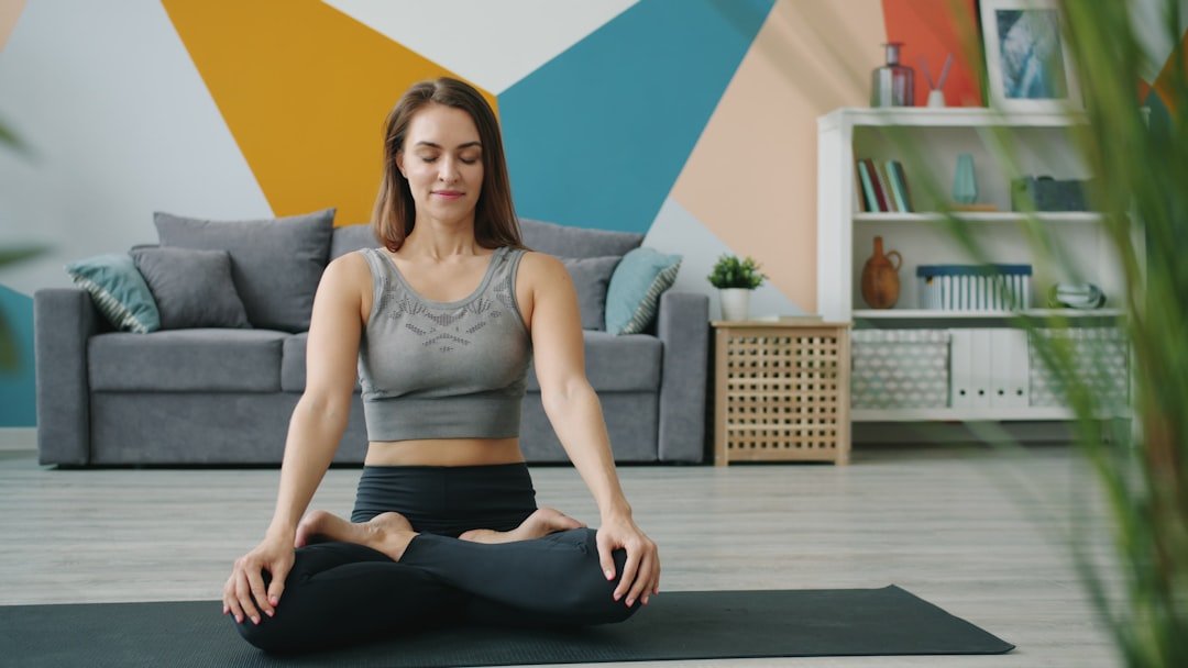 5 Minute Meditation for Beginners: Start Your Easy Guided Practice at Home Today