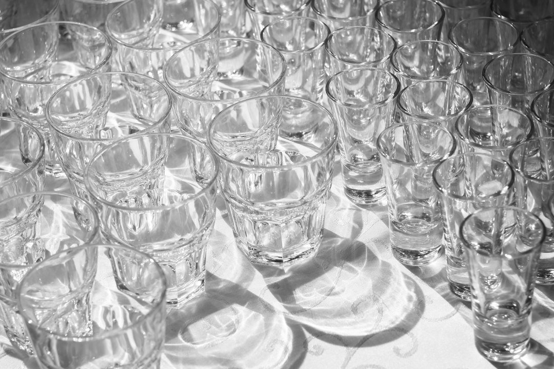 sparkling water glasses