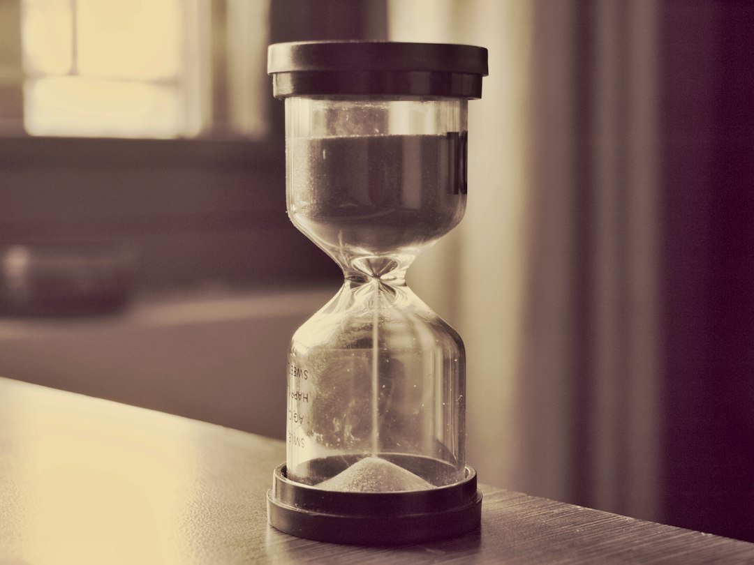 quiet hourglass desk